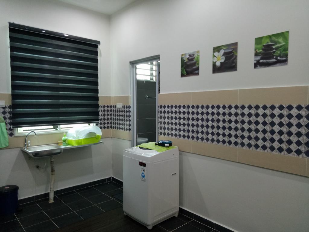 Amanda Homestay Dungun 1 エクステリア 写真