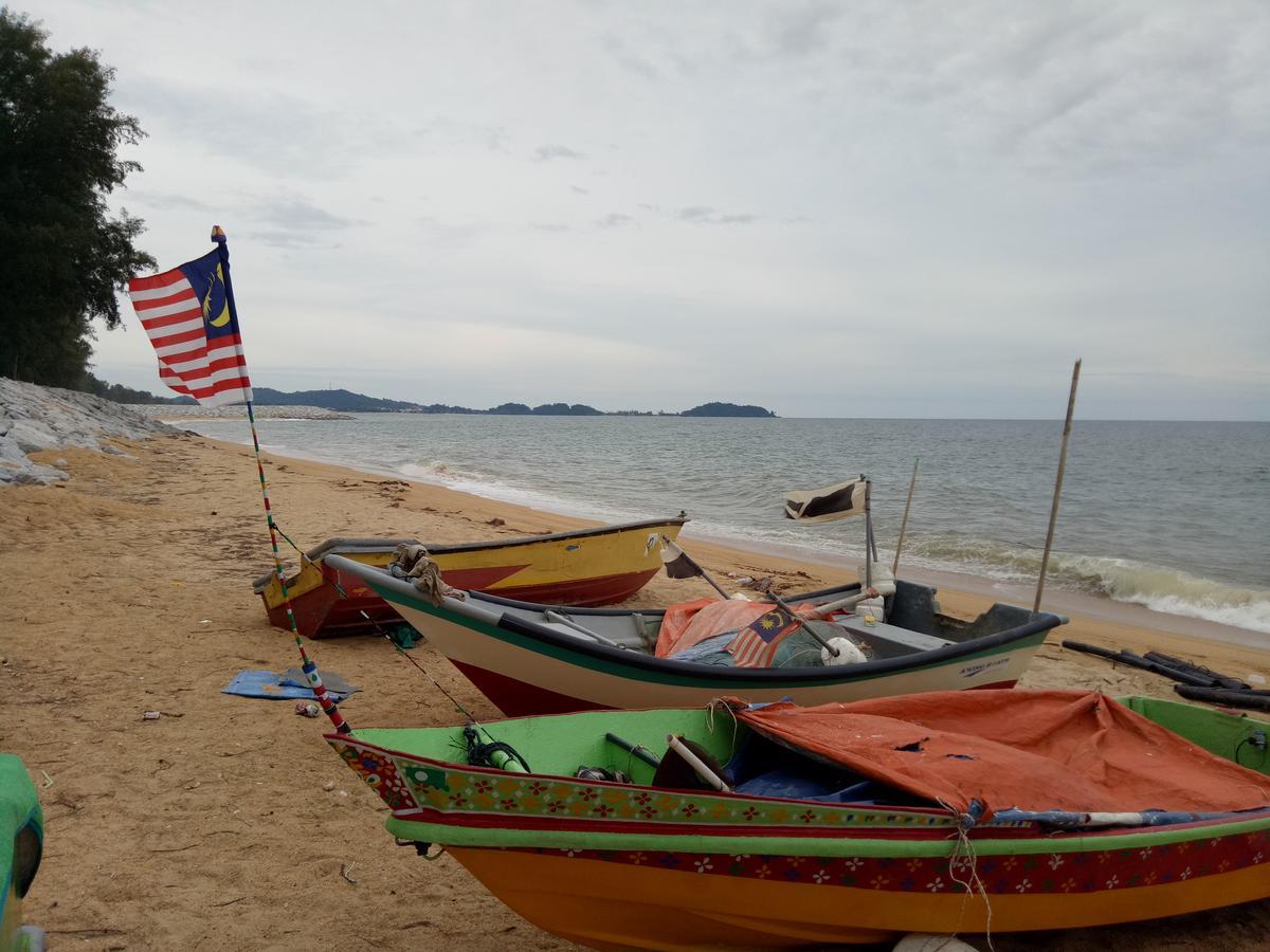 Amanda Homestay Dungun 1 エクステリア 写真