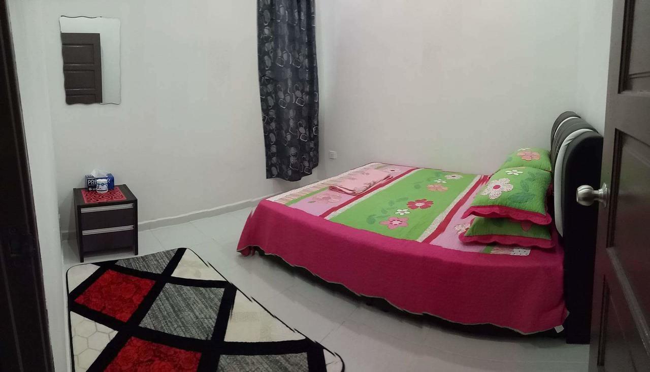 Amanda Homestay Dungun 1 エクステリア 写真