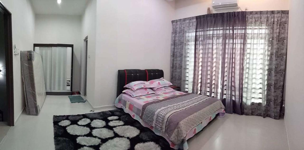 Amanda Homestay Dungun 1 エクステリア 写真
